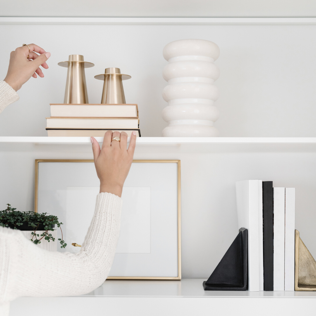 Illustrative split-image showcasing a cluttered business desk on one side and a neat, organized workspace on the other, symbolizing the transformation through effective organization strategies.